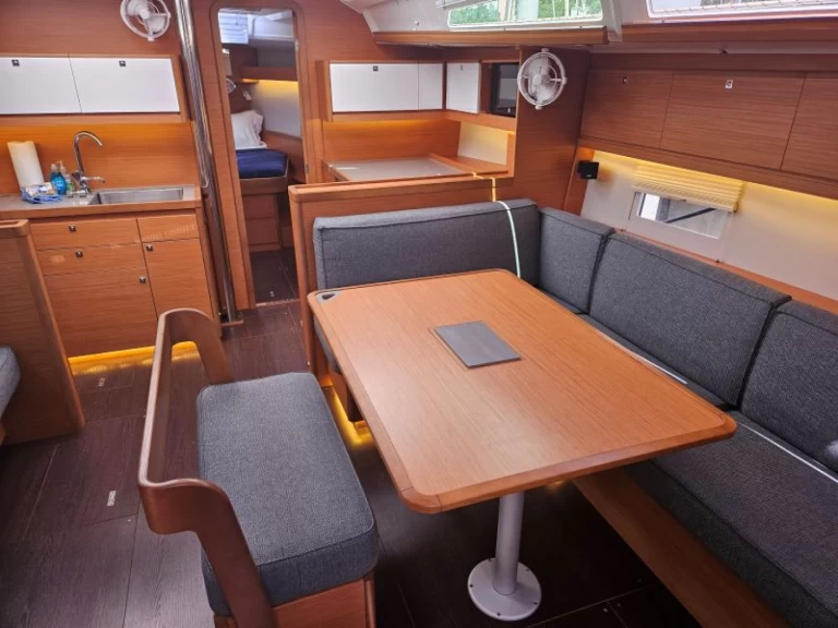 Pronájem lodi Frenchtown lákavé ceny Dufour 430