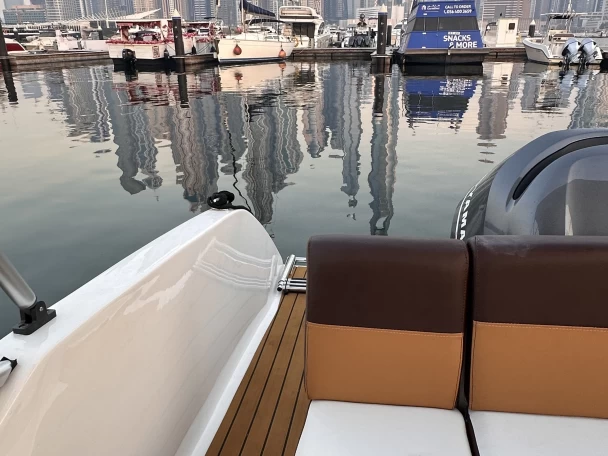 Pronájem lodi Sealine Hannibal 730 v Dubai na Samboatu