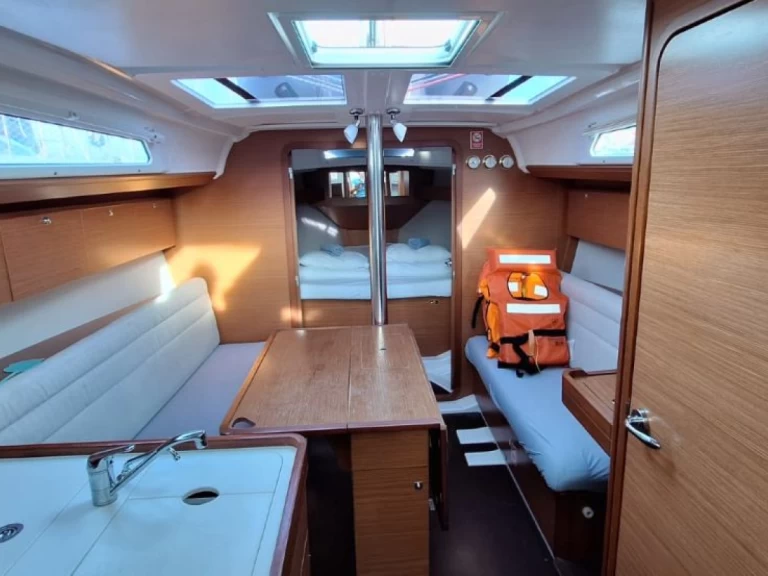 Pronájem Plachetnice v Trogir -Dufour Dufour 360 Grand Large