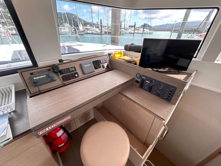 Bali Bali 4.3 jednotlivci a charterové společnosti v Airlie Beach