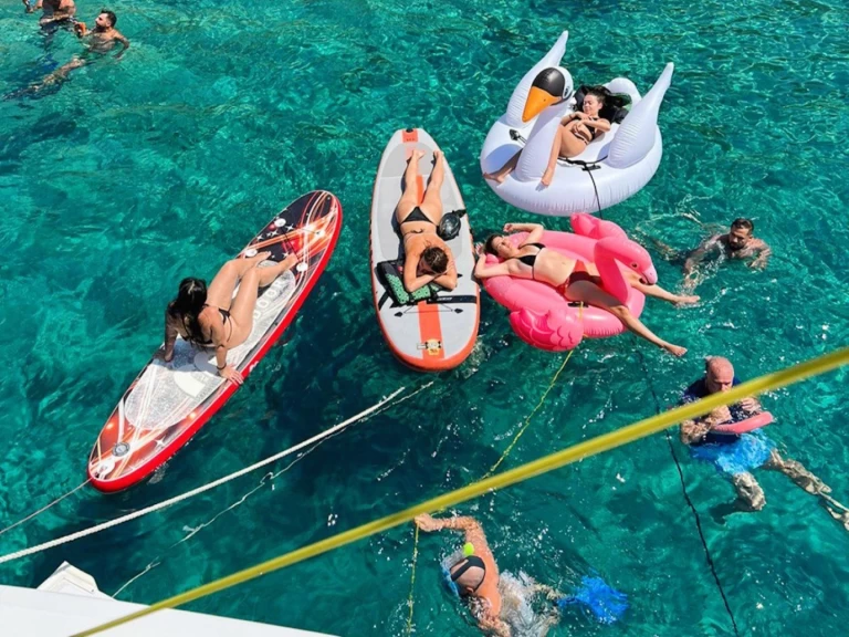 Pronajmout Katamarán se skipperem či ne Bali v Chaniá