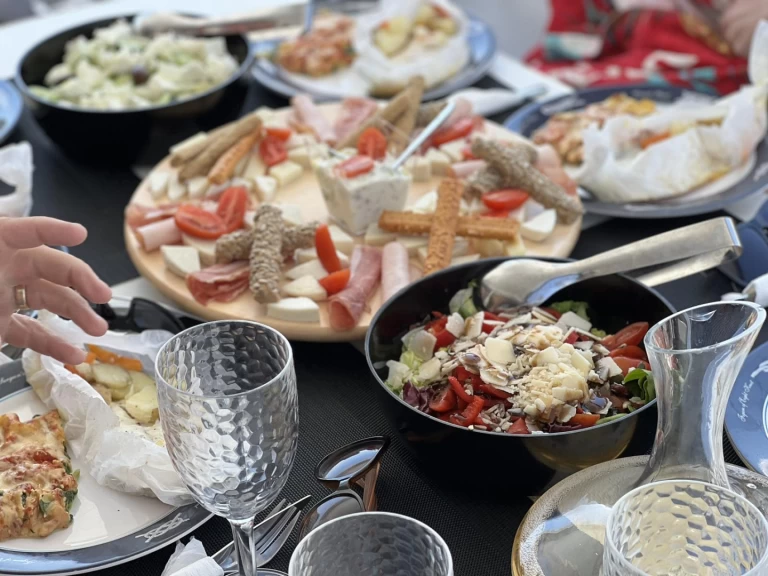 Pronájem Katamarán Bali s licencí