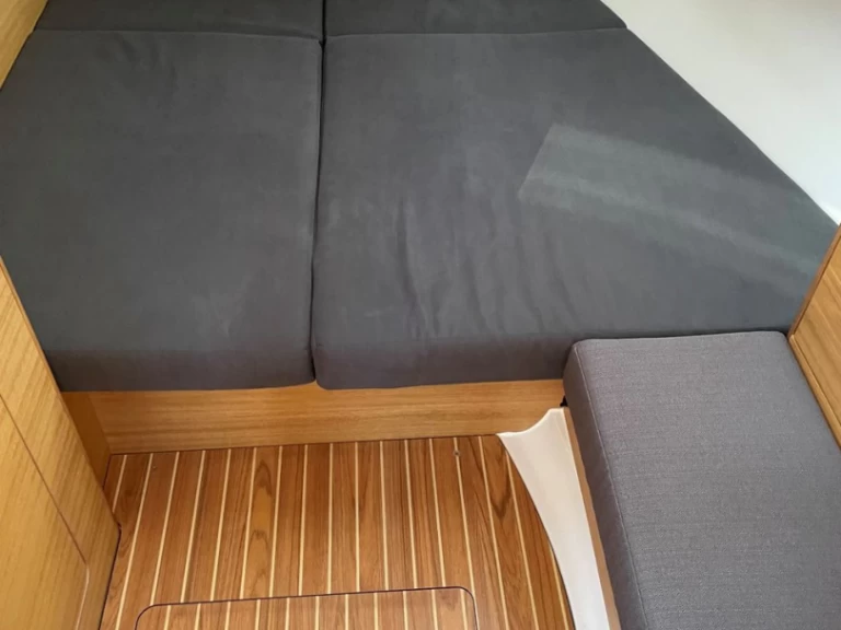 Pronájem lodi Elan Impression 45.1 v Pula na Samboatu