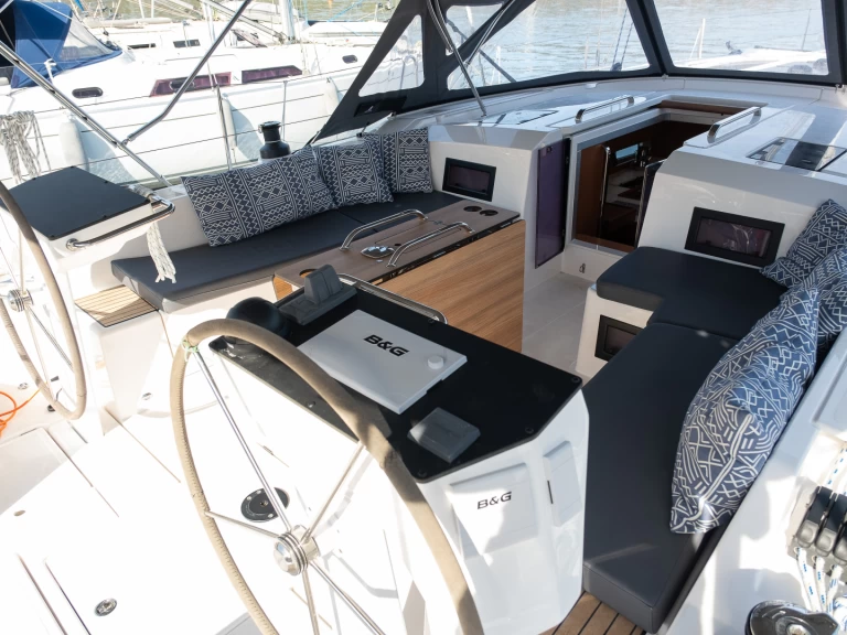 Pronájem Plachetnice Bavaria s licencí