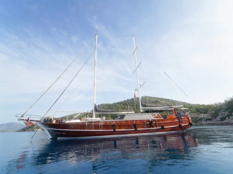  Kaptan Mehmet Bugra jednotlivci a charterové společnosti v Marmaris