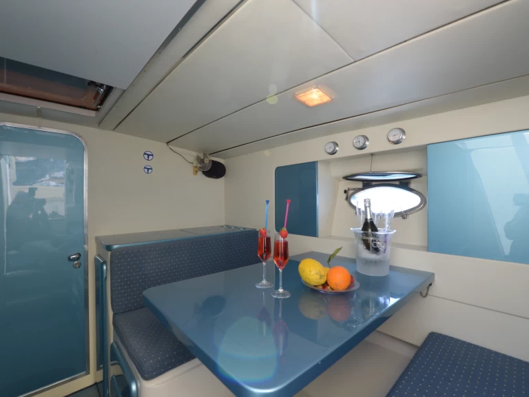 Pronájem jachty v Positano -Itama Itama 38 na Samboatu