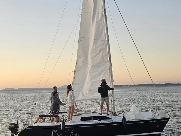 Pronájem lodi Ezcurra 24 v Punta del Este na Samboatu