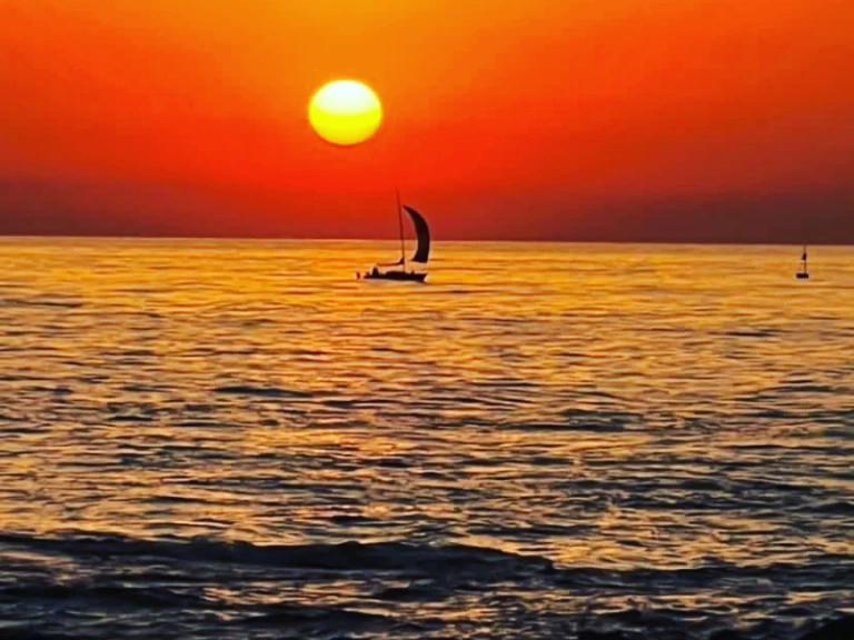 Pronájem Plachetnice Ezcurra s licencí