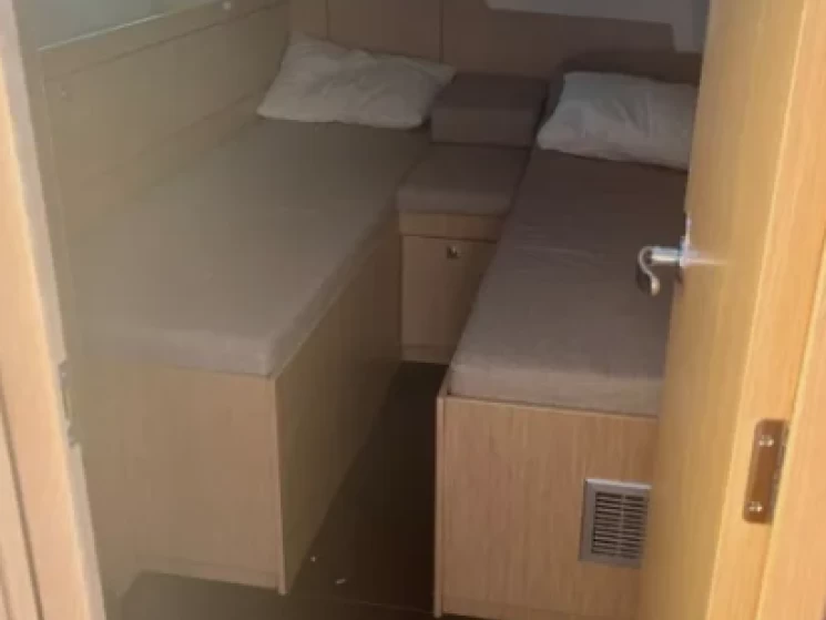 Bavaria Bavaria C46 jednotlivci a charterové společnosti v Paleros