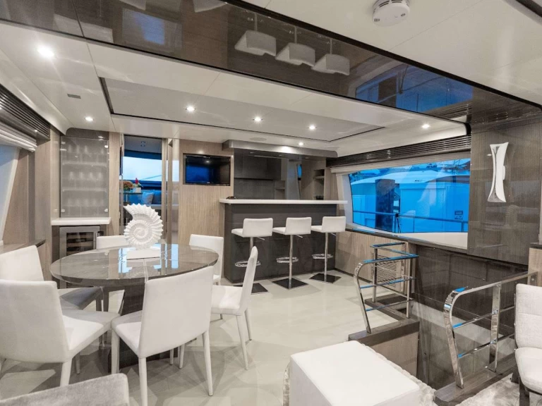 Pronájem lodi Azimut Satisfaction v Bahamy na Samboatu