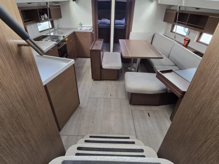 Plachetnice k pronájmu v Pozzuoli za nejlepší cenu