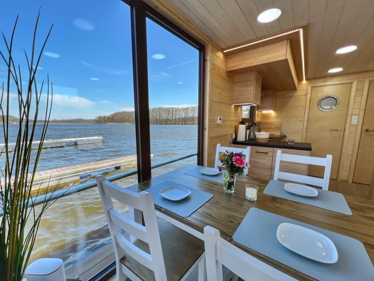 Pronajmout si WOMA Woma D12 v Fürstenberg/Havel