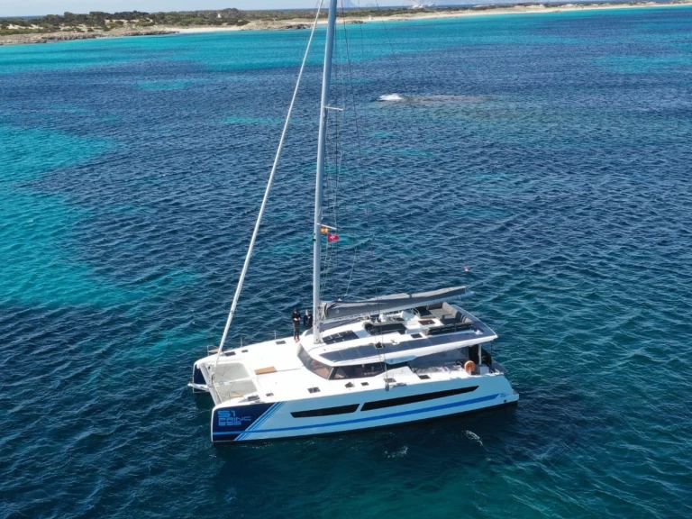 Pronajmout si Fountaine Pajot Aura 51 v Donji Seget