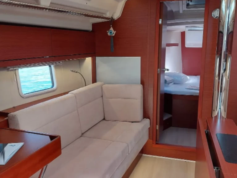 Pronajmout si Hanse Hanse 418 v Lavrio