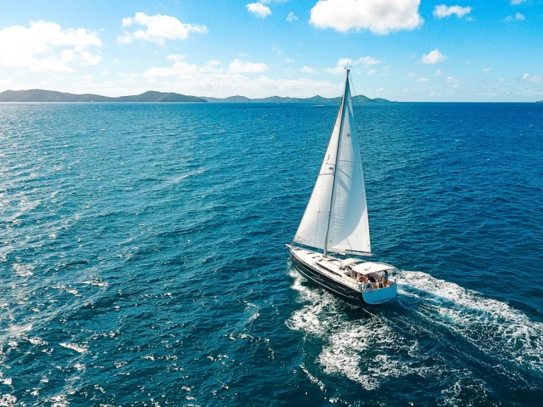 Jeanneau Sun Odyssey 490 jednotlivci a charterové společnosti v Road Town