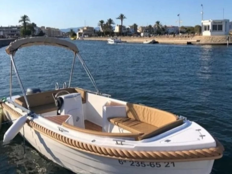 Pronajmout si Silver Yacht Silver yacht 4'95 v Sant Antoni de Portmany