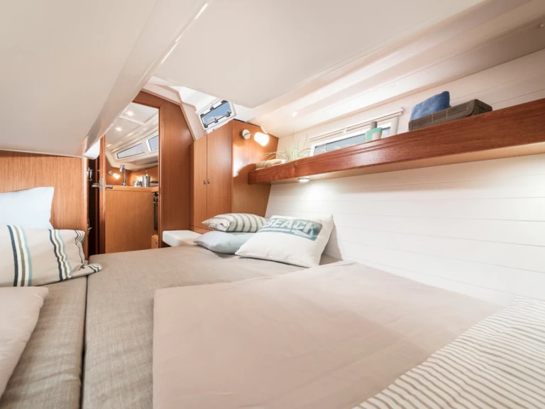 Bavaria Cruiser 34 Style jednotlivci a charterové společnosti v Trogir