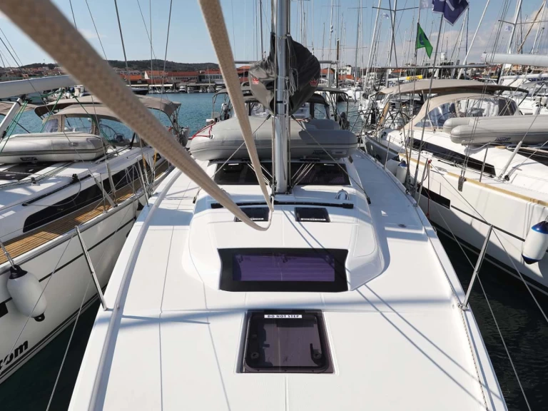 Pronájem lodi Dufour Dufour 430 v Murter-Kornati na Samboatu