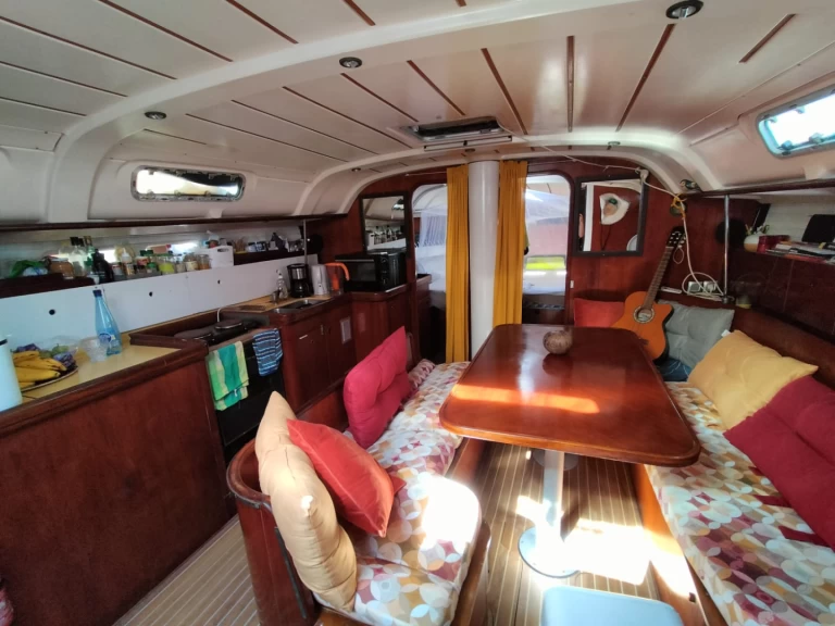 Pronájem Plachetnice Bénéteau s licencí