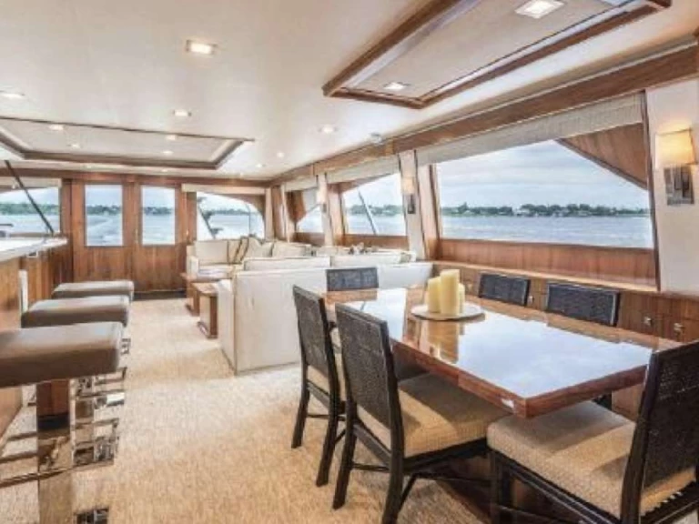 Viking Yachts TOUCHE jednotlivci a charterové společnosti v Ostrovy Turks a Caicos