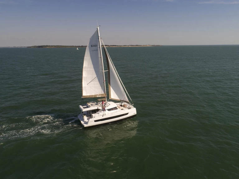 Pronájem Katamarán v Komolac -Bali Bali Catspace Voile