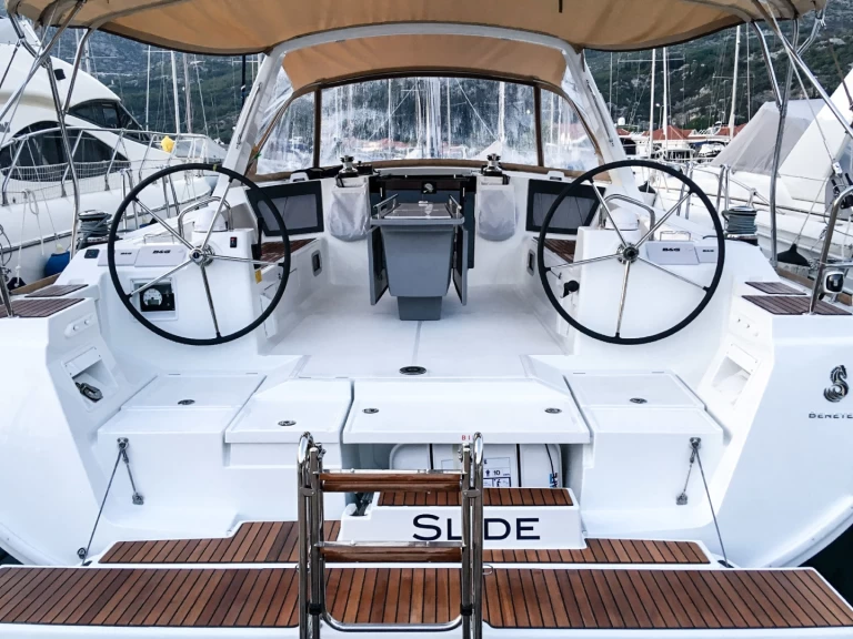 Pronájem Plachetnice v Tivat -Bénéteau Oceanis 45