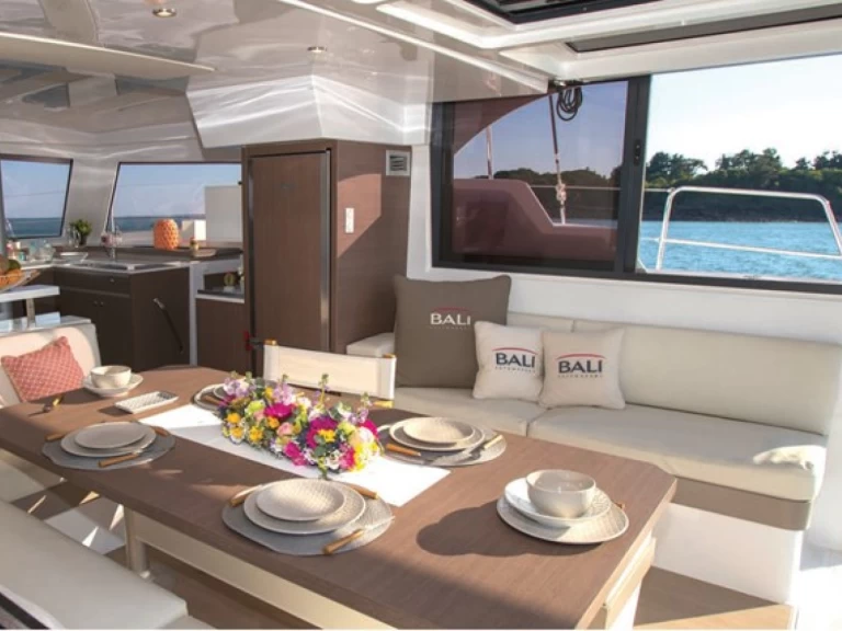 Bali Bali Catspace Voile jednotlivci a charterové společnosti v Deme of Volos