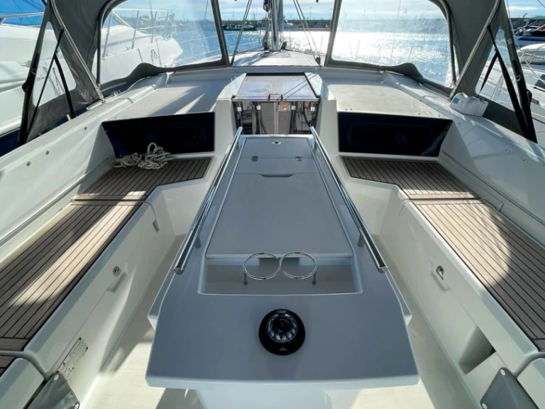 Pronájem Plachetnice Bénéteau s licencí