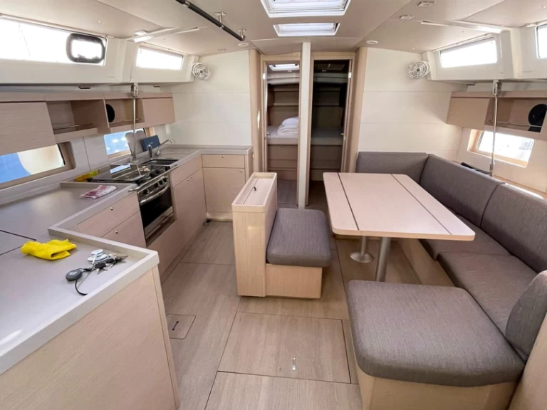 Plachetnice k pronájmu v Barcelona za nejlepší cenu