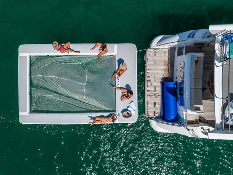 Pronájem Plachetnice v Miami Beach -Azimut AZIMUT FLYBRIDGE 60