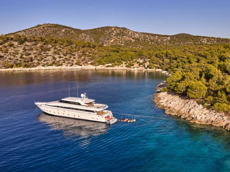 Technomarine LET IT BE jednotlivci a charterové společnosti v Atény