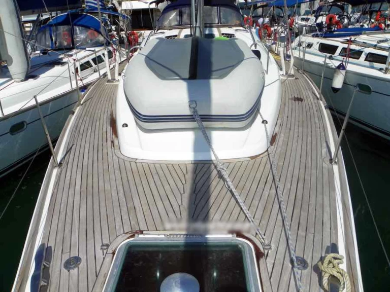 Jeanneau Sun Odyssey 49 DS jednotlivci a charterové společnosti v Lavrio