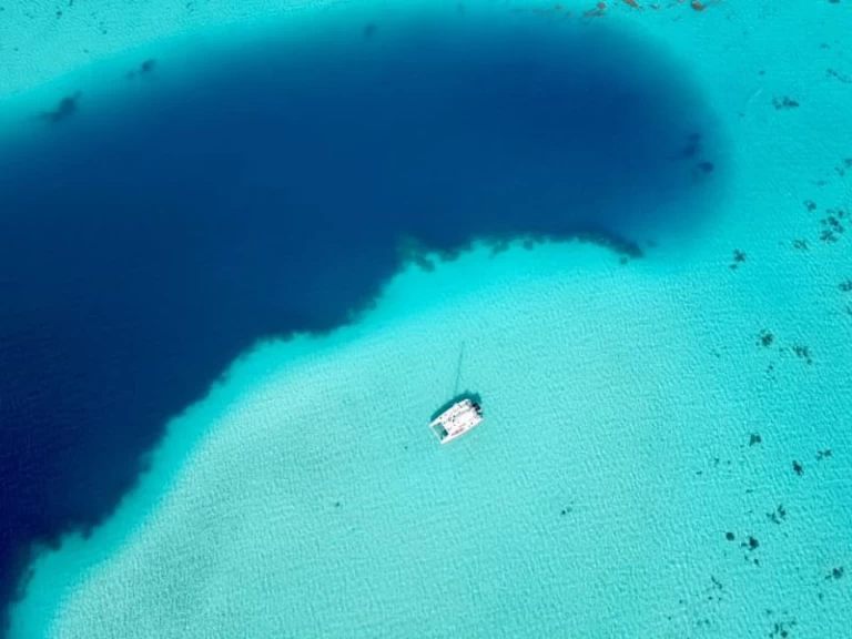 Pronajmout si Nautitech Nautitech 47 v Uturoa