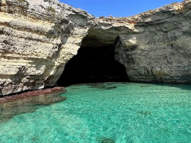 Pronájem Motorová loď Pasca s licencí