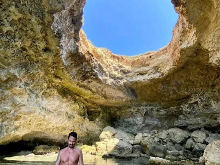 Motorová loď k pronájmu v Otranto za nejlepší cenu