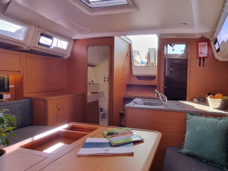 Pronájem Plachetnice v Golfe-Juan -Dufour Dufour 37