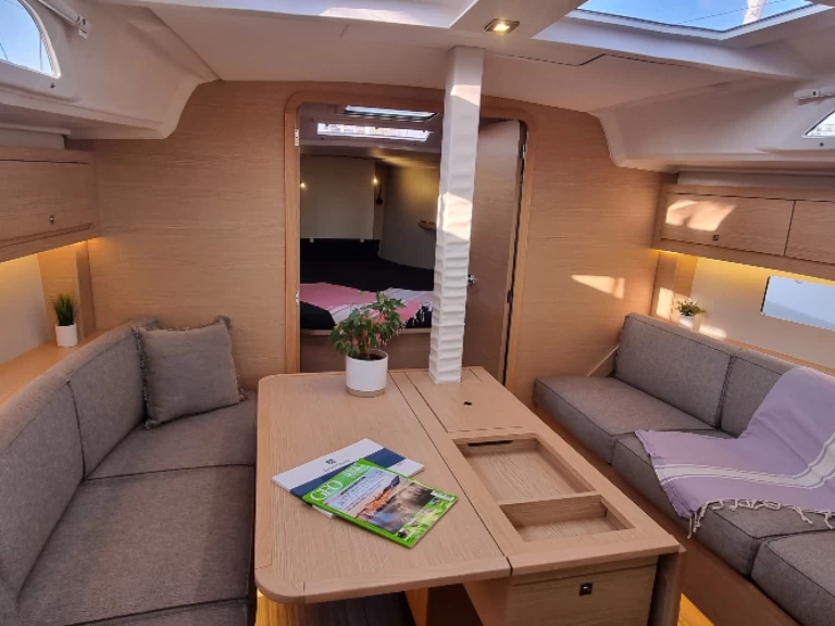 Pronájem lodi Dufour Dufour 37 v Golfe-Juan na Samboatu