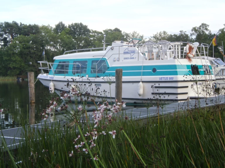 Pronajmout si  Vetus 900 v Mildenberg