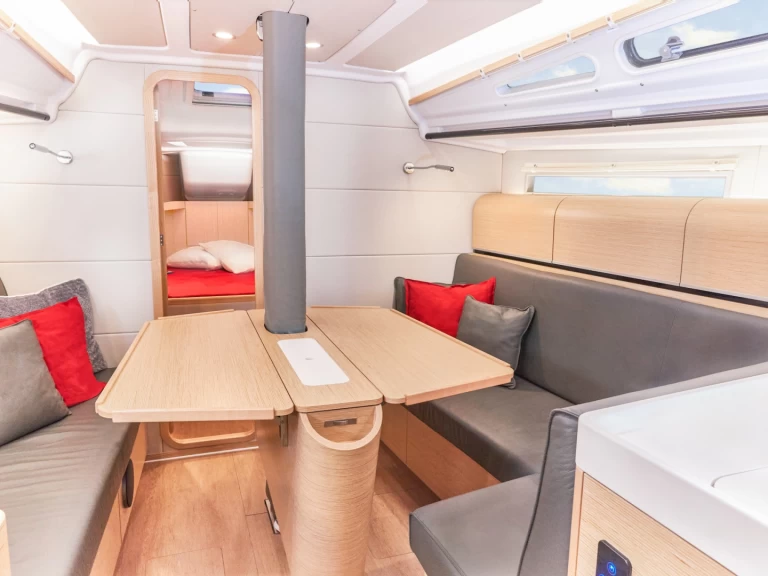 Pronájem Plachetnice Dehler s licencí