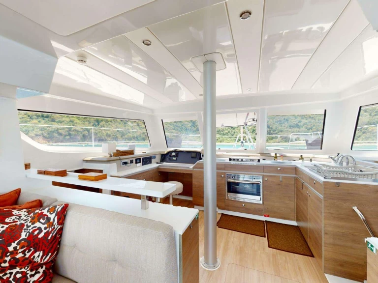 Pronájem Jachta v Leeward Island -Bali AQUATIC ODYSSEY