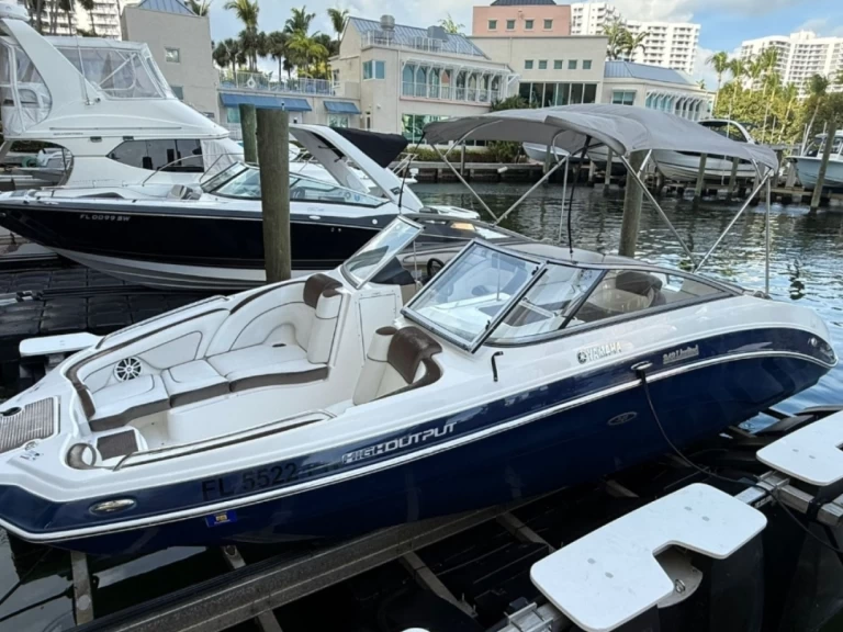 Pronájem jachty v Miami -Yamaha Limited 24 5 na Samboatu