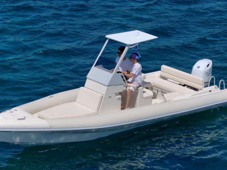 Pronajmout si Oceanic A7 v Platys Gyalós