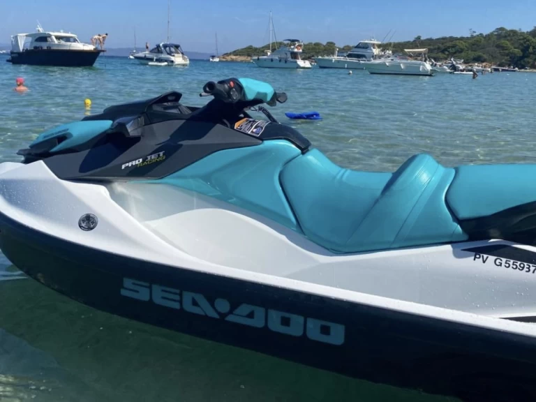 Pronajmout Vodní skútr se skipperem či ne Sea-Doo v Nice