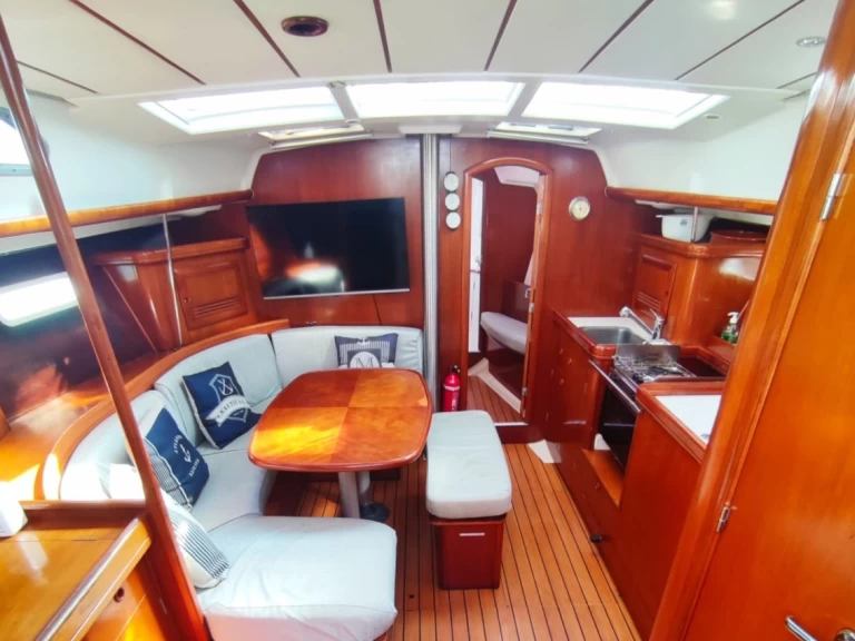 Pronájem Plachetnice Bénéteau s licencí