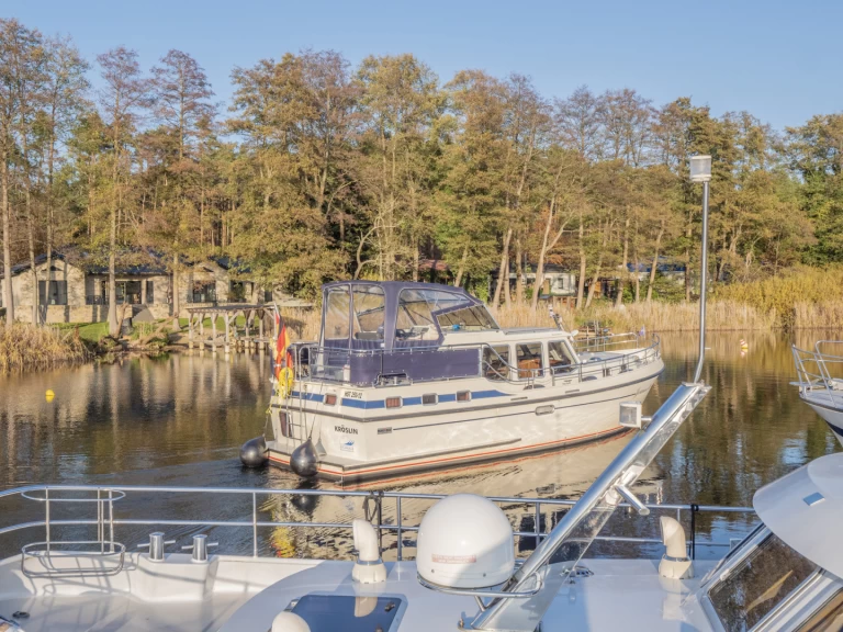 Pronajmout Říční loď se skipperem či ne Pedro v Röbel