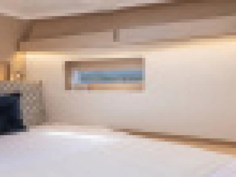 Plachetnice k pronájmu v Arzon za nejlepší cenu