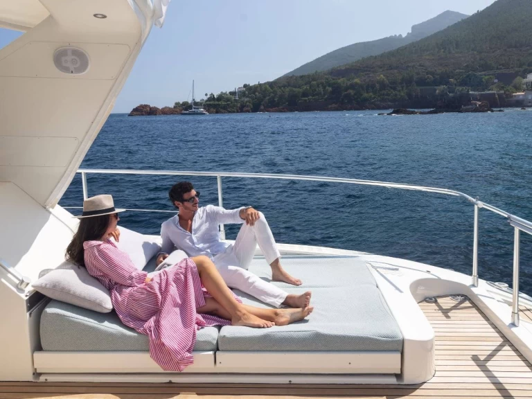 Yacht Prestige Sport 80 jednotlivci a charterové společnosti v Positano