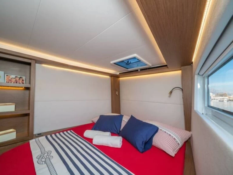 Pronájem Katamarán Lagoon s licencí