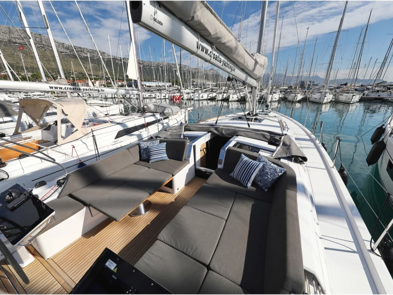 Pronájem Plachetnice v Komolac -Hanse Hanse 460