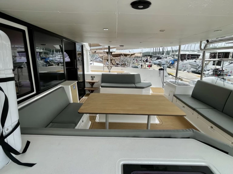 Pronájem jachty v Pirovac -Dufour Dufour Catamarans 48 Sail na Samboatu